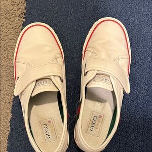 Gucci White Leather Sneakers with Red Accent, Velcro strap